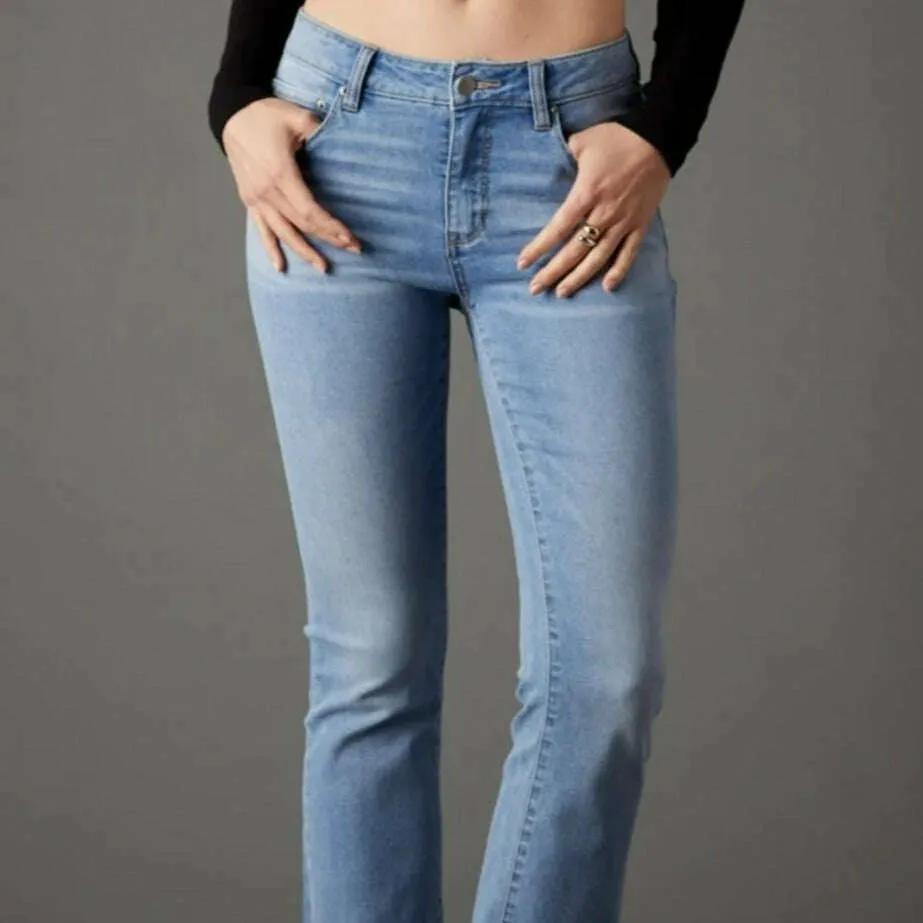 Blue Revival - Recycled Ava Mid Rise Crop Boot Jean - Athens