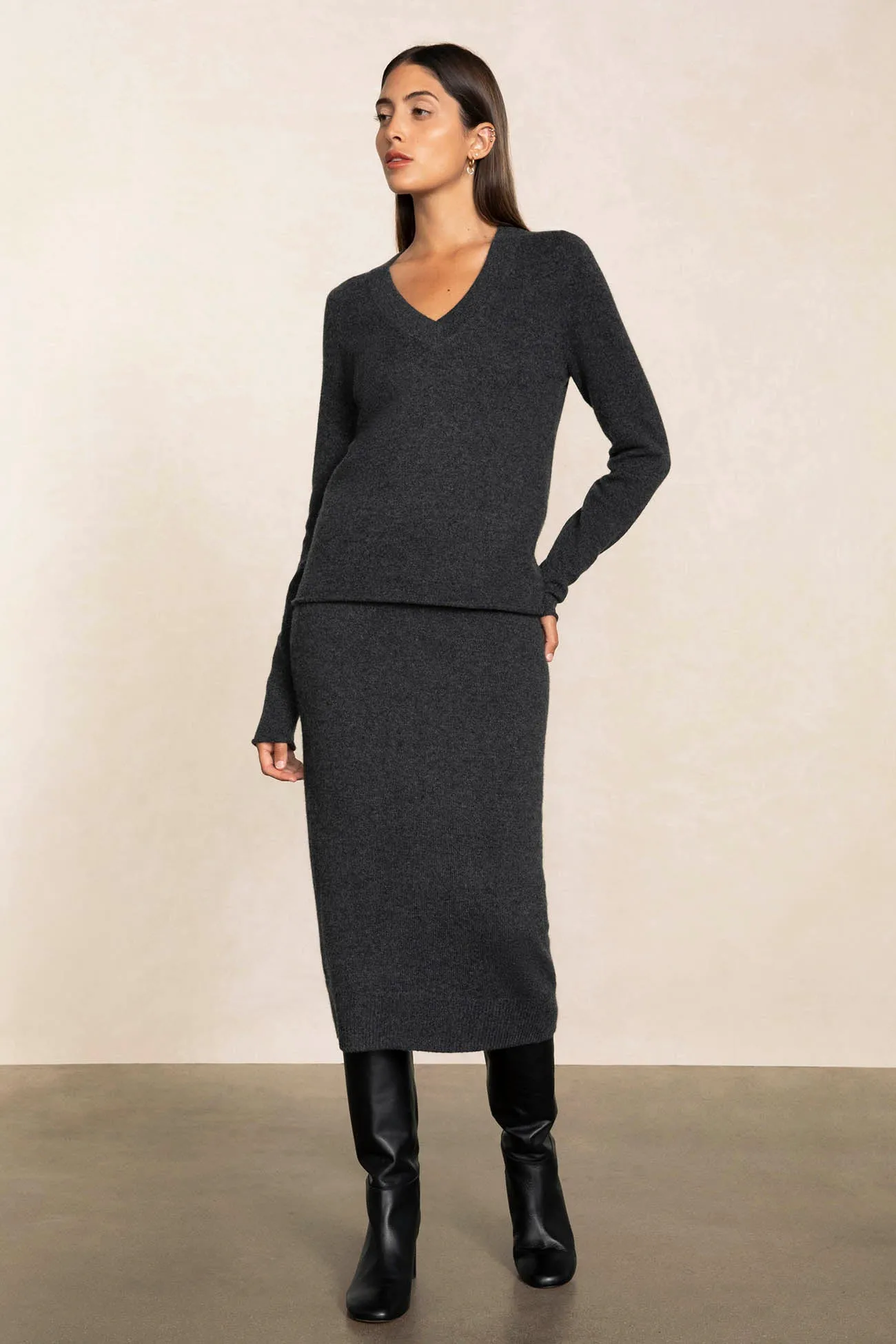 HANNAH CASHMERE V-NECK SWEATER
